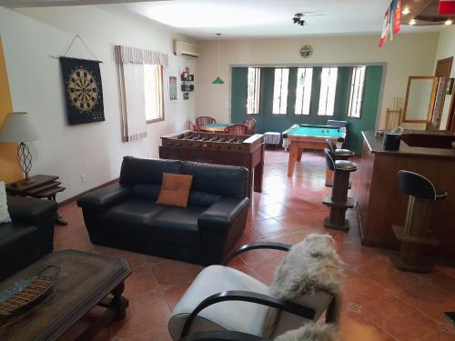 Atpūtas iespējas, Casa com piscina, espaço gourmet e salão de jogos. (Casa com piscina, espaco gourmet e salao de jogos.) in Guapimirim