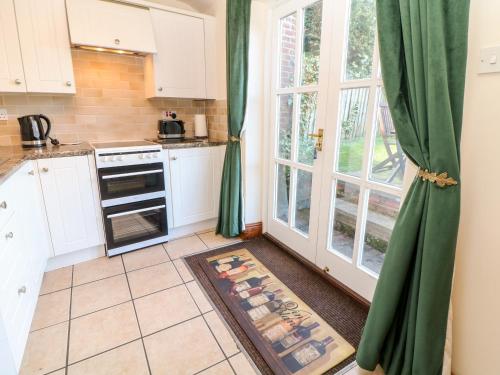 Orchard Cottage Ashbourne - image 8