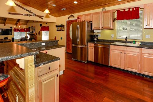 Lazy Bear Lodge-1235 by Big Bear Vacations - image 12
