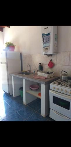 Kitchen, La Peninsula in Plottier