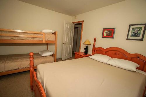 Forest Treehouse-1473 by Big Bear Vacations - image 14