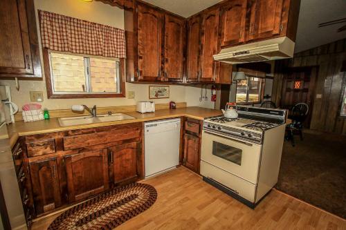 Cedar Pines-1529 by Big Bear Vacations - image 7