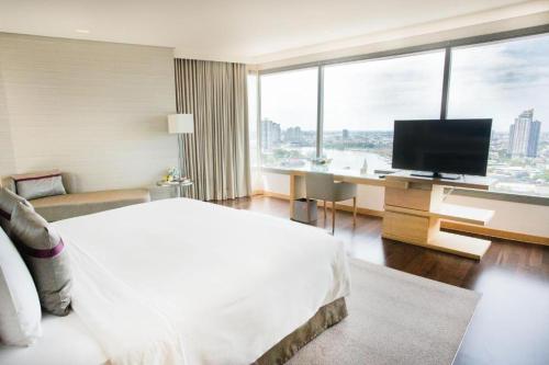 351007047 Avani Plus Riverside Bangkok Hotel