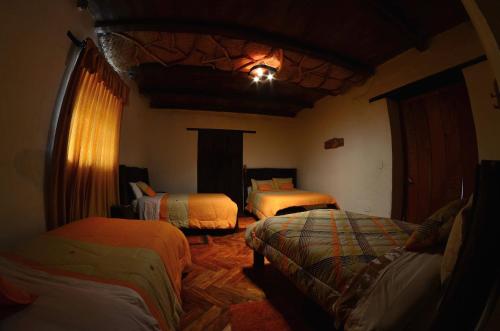 1 double bed, 3 twin beds