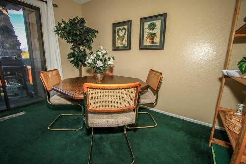 Boulder Creek -1417 by Big Bear Vacations - image 14