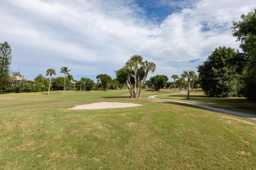 ON THE GREEN - image 11