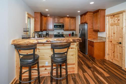 Casa Alameda-1856 by Big Bear Vacations - image 2