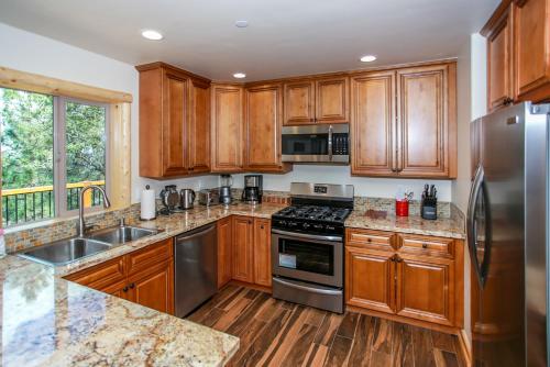 Casa Alameda-1856 by Big Bear Vacations - image 6