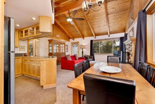 Moulin Rouge #2055 by Big Bear Vacations - image 5