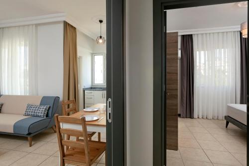 Marvida Happy Suites, Antalya (photo 11)