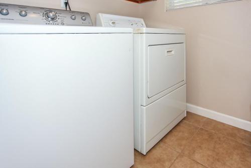 Kitkats Hideaway-1874 by Big Bear Vacations - image 9