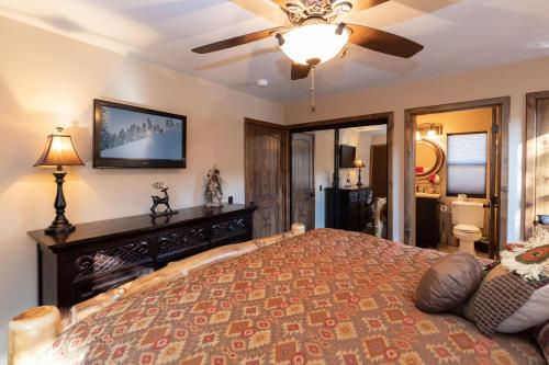 Luxury Lodge-1888 by Big Bear Vacations - image 11