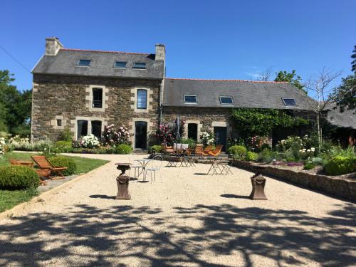 Demeure du Porzou, chambres d'hôtes de charme dans demeure d'exception, parc paysager, spa, massages, proche Paimpol, classé 4 épis chambre d'hôte Le Faouët