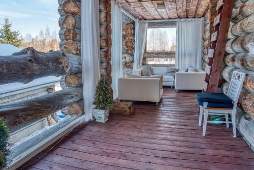 A room (or 2 or 3) in a Lapland House of Dreams 2