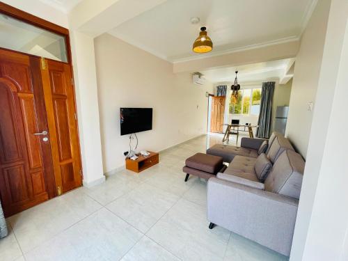 Cozy Private Apartments with beautiful view of Lake Victoria photo 4