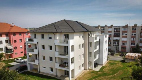 Juhar Apartman