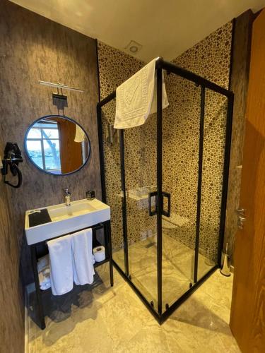 Weingart Seaside Hotel, Стамбул (фото 9)