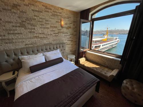 Weingart Seaside Hotel, Стамбул