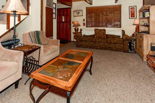 Birdie Cabin-1328 by Big Bear Vacations - image 11