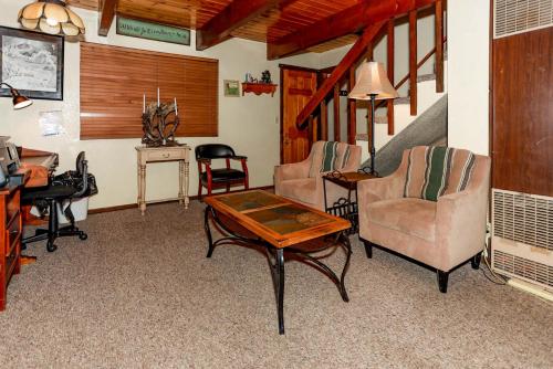 Birdie Cabin-1328 by Big Bear Vacations - image 12