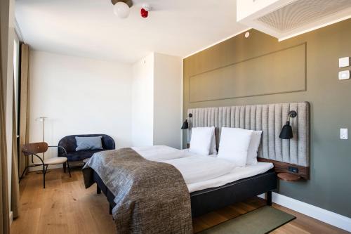 1 queen bed