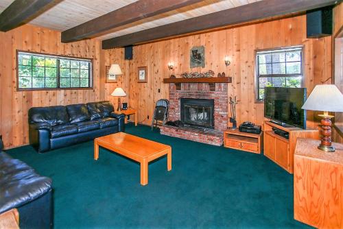Breezy Estate-114 by Big Bear Vacations - image 12