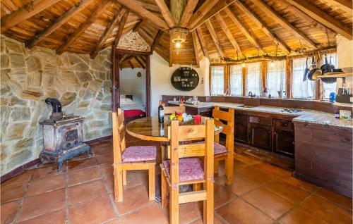  Amazing Home In Puente Genil With Outdoor Swimming Pool, Private Swimming Pool And Swimming Pool in Puente-Genil