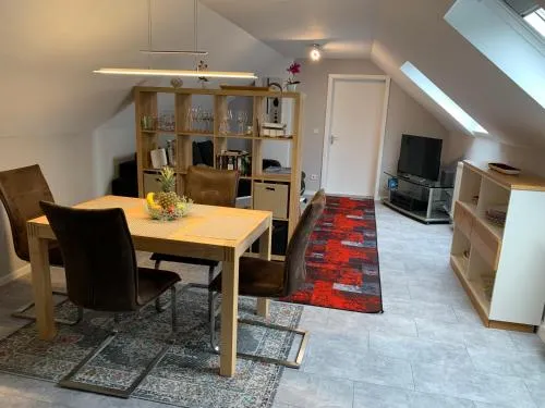 Ferienwohnung Sunny - Moderne Ferienwohnung im Grünen in Saarbrücken-West in Saarbrücken, Deutschland