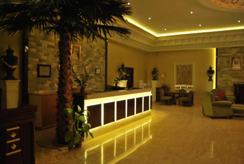 Lobby, Sharjah International Airport Hotel in Sharjah