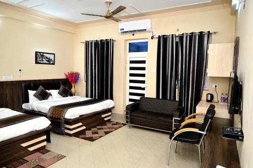 room detail thumbnail 0