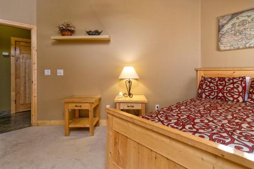 Grand Forest Lodge-1884 by Big Bear Vacations - image 2