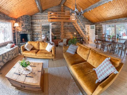 A room (or 2 or 3) in a Lapland House of Dreams 5