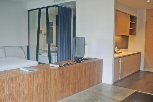 Suite, executive