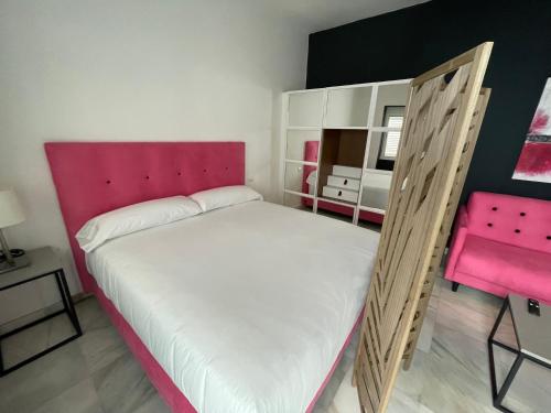 Studio Apartment image 6
