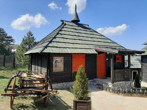 El Paso City, Zlatibor - Unique Wooden Cottages, Treehouse, Wild West Rooms, accommodation 1-6 people