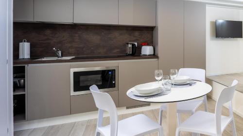 ห้องครัว, Italianway - The B Village Standard near อาร์โก เดลลา ปาเช่