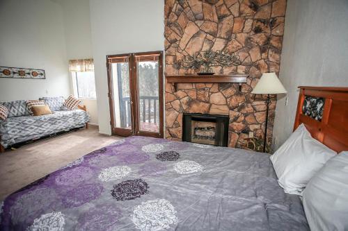 Viking Estate Condo-1657 by Big Bear Vacations - image 9