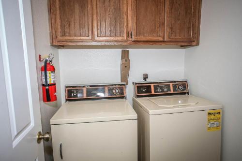 Viking Estate Condo-1657 by Big Bear Vacations - image 14