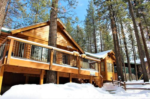 Retreat to Fox Farm-1662 by Big Bear Vacations - image 10