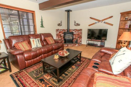 Meadow Retreat-1670 by Big Bear Vacations - main image