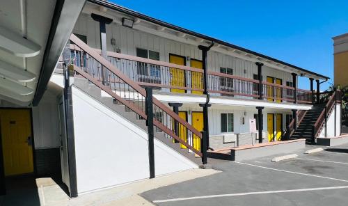 Escondido Inn - image 3