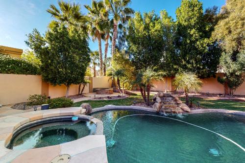 Luxe Lakewood Villa in Ahwatukee