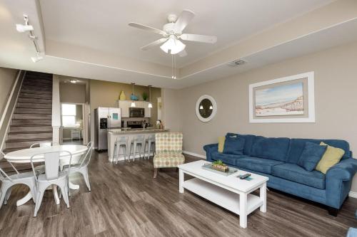 Village by the Beach L832K by Padre Escapes - image 12