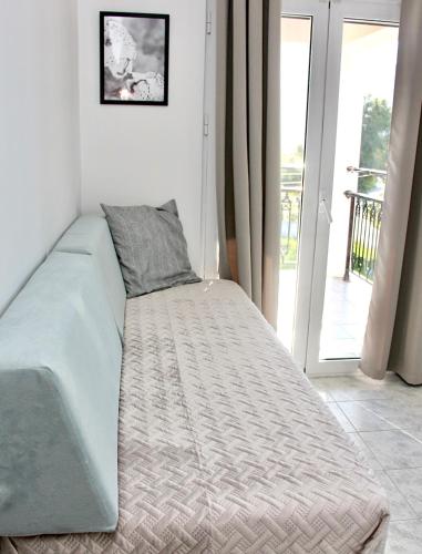 Cozy Flat at Regina Apartments, Alikanas (foto 6)