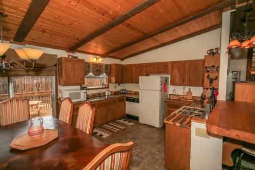 Ruff Inn It-1752 by Big Bear Vacations - image 3