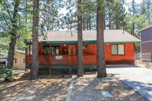 R & R Retreat - 1767 by Big Bear Vacations