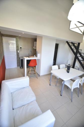 2 bedrooms, 4 beds
