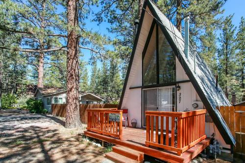 Sunrise Cottage-1800 by Big Bear Vacations - Big Bear City