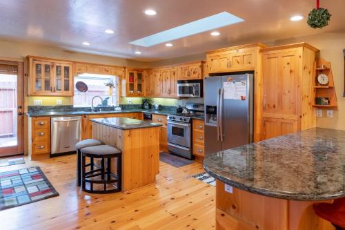 Chateau Shay-1809 by Big Bear Vacations - image 3