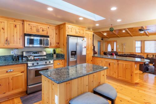 Chateau Shay-1809 by Big Bear Vacations - image 14